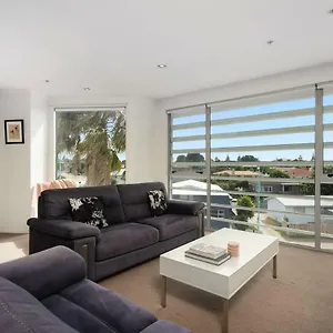 Awesome Downtown Location - Park The Car And Walk To Everything ! Mount Maunganui